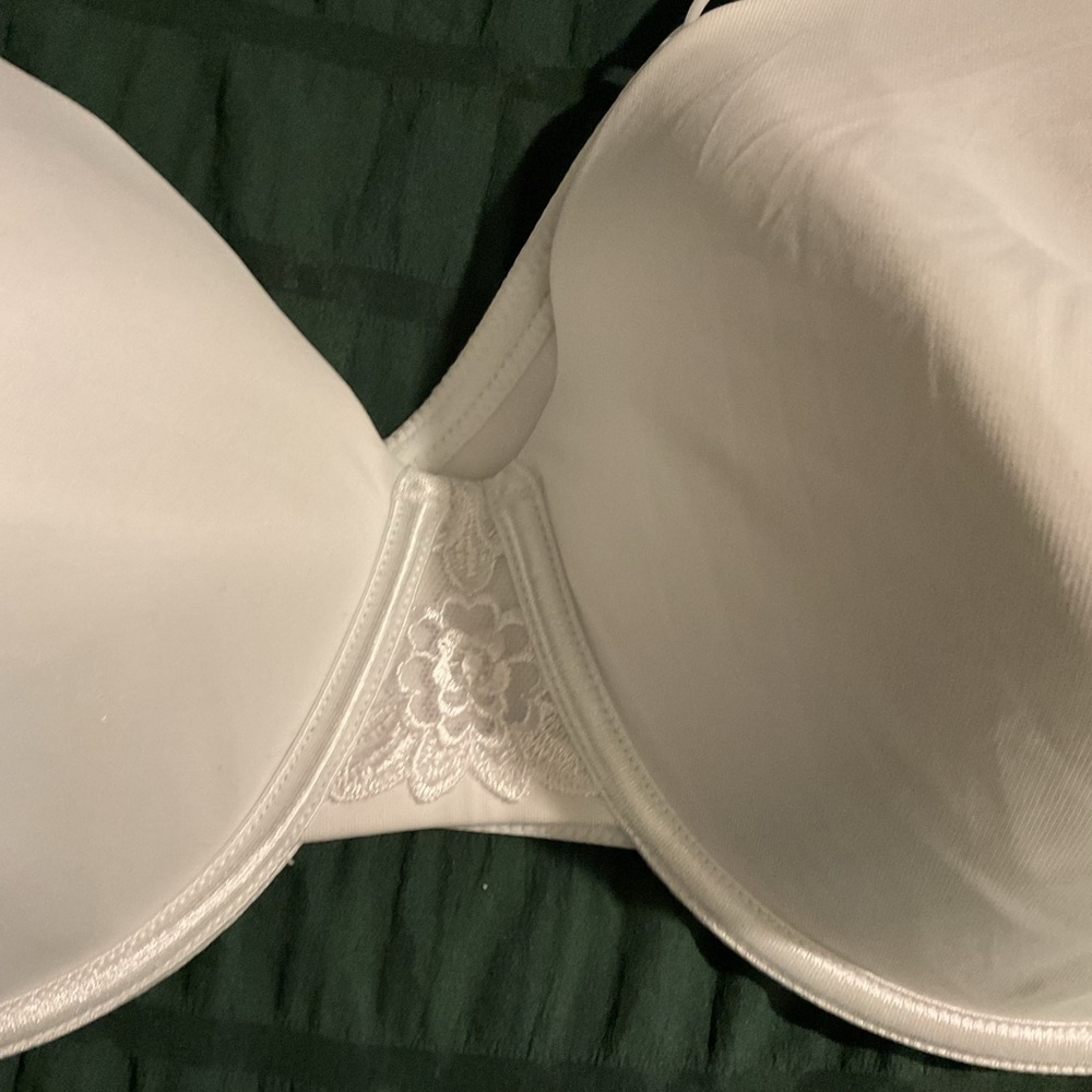 Vanity Fair White Bra - Picture 3 of 3